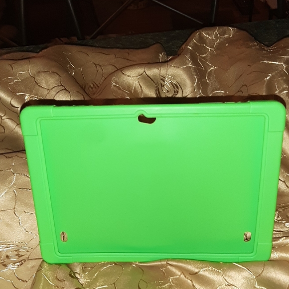 🎮Green Tablet Case- Like New🕹 - Picture 1 of 9